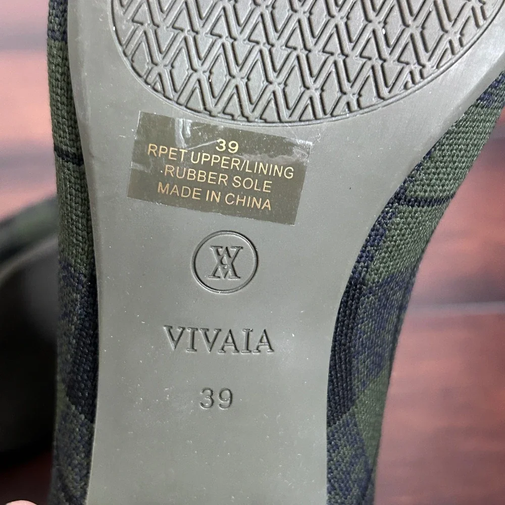 Vivaia Square-Toe Water-Repellent Block Heeled Palid Boots (Regina Pro) size 39